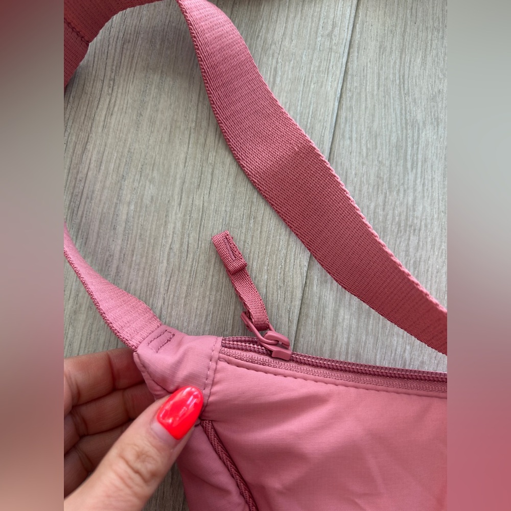Uniqlo Round Mini Shoulder Bag Pink - Picture 3 of 6